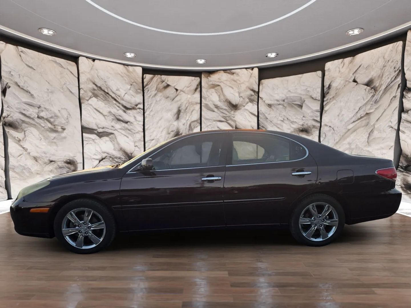 Photo 5 of this Lexus ES 330