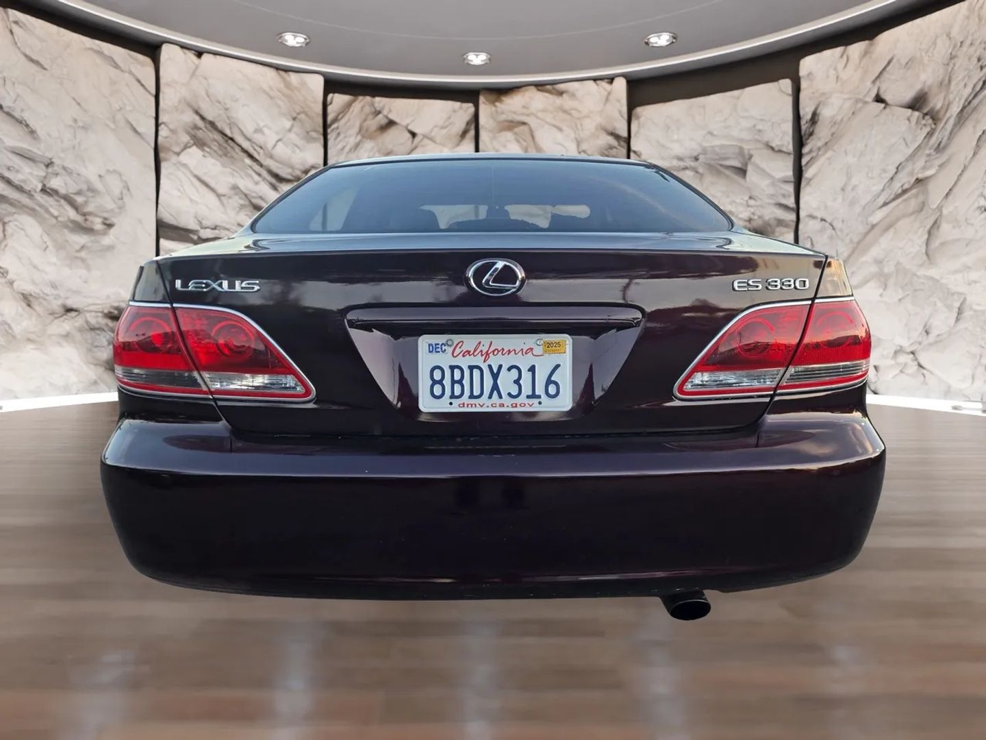 Photo 7 of this Lexus ES 330