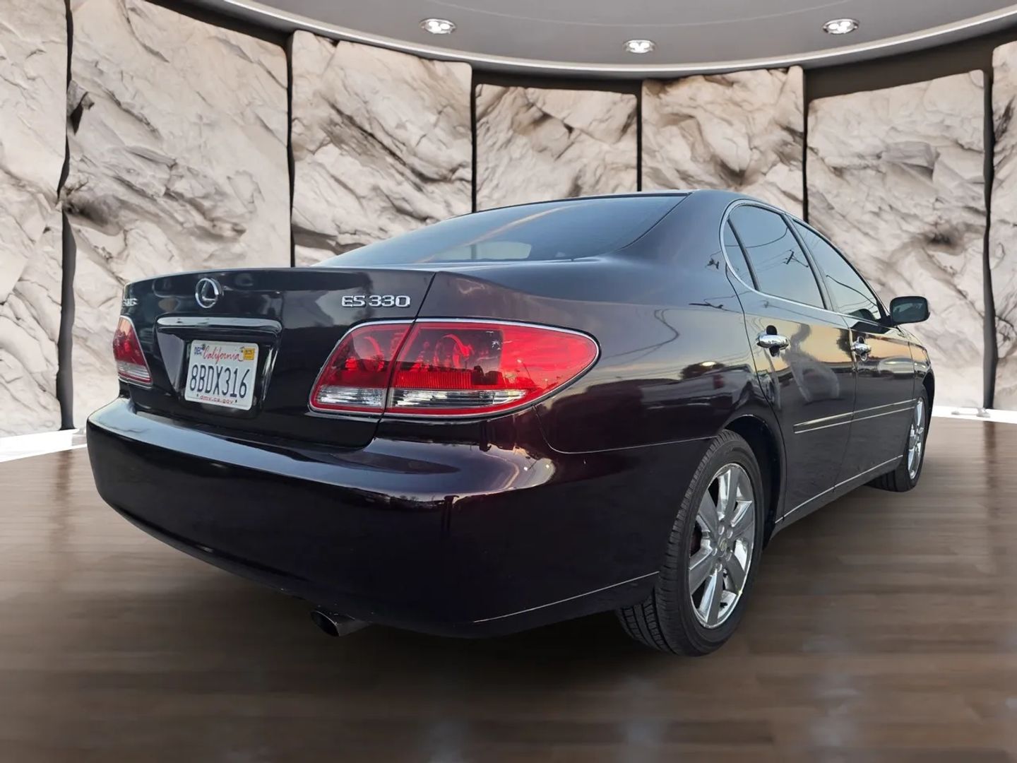 Photo 8 of this Lexus ES 330
