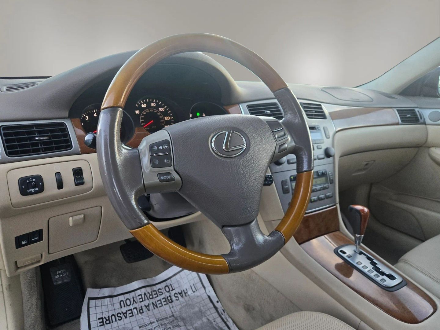 Photo 11 of this Lexus ES 330