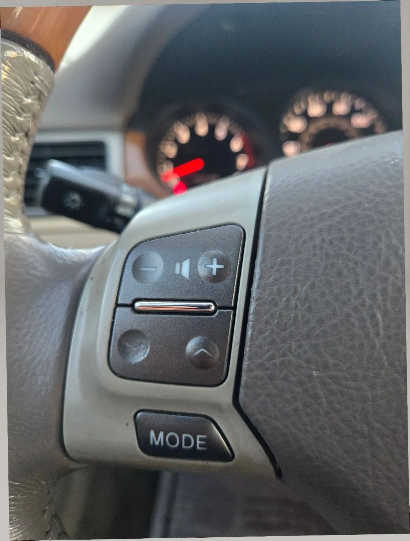 Photo 21 of this Lexus ES 330