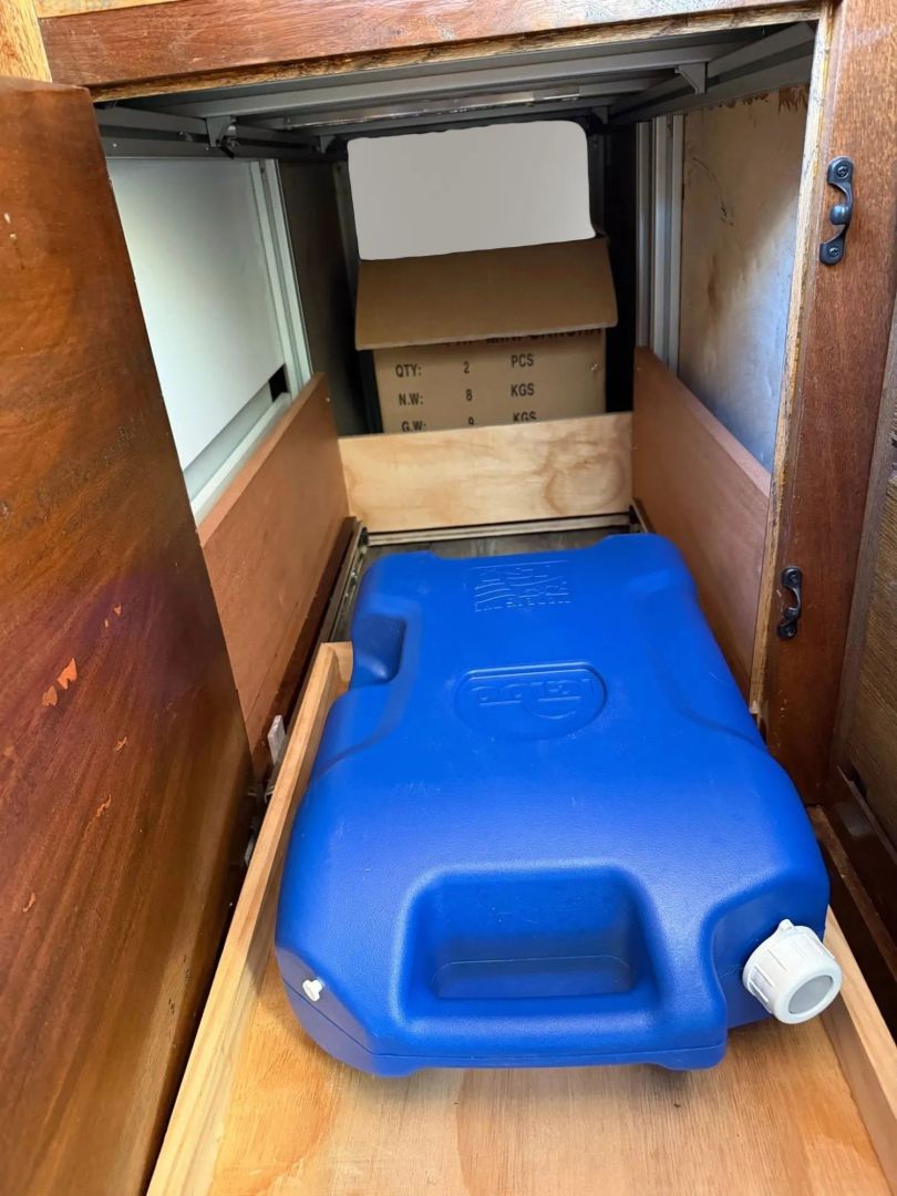 Photo 36 of this Mercedes-Benz Sprinter Cargo Van