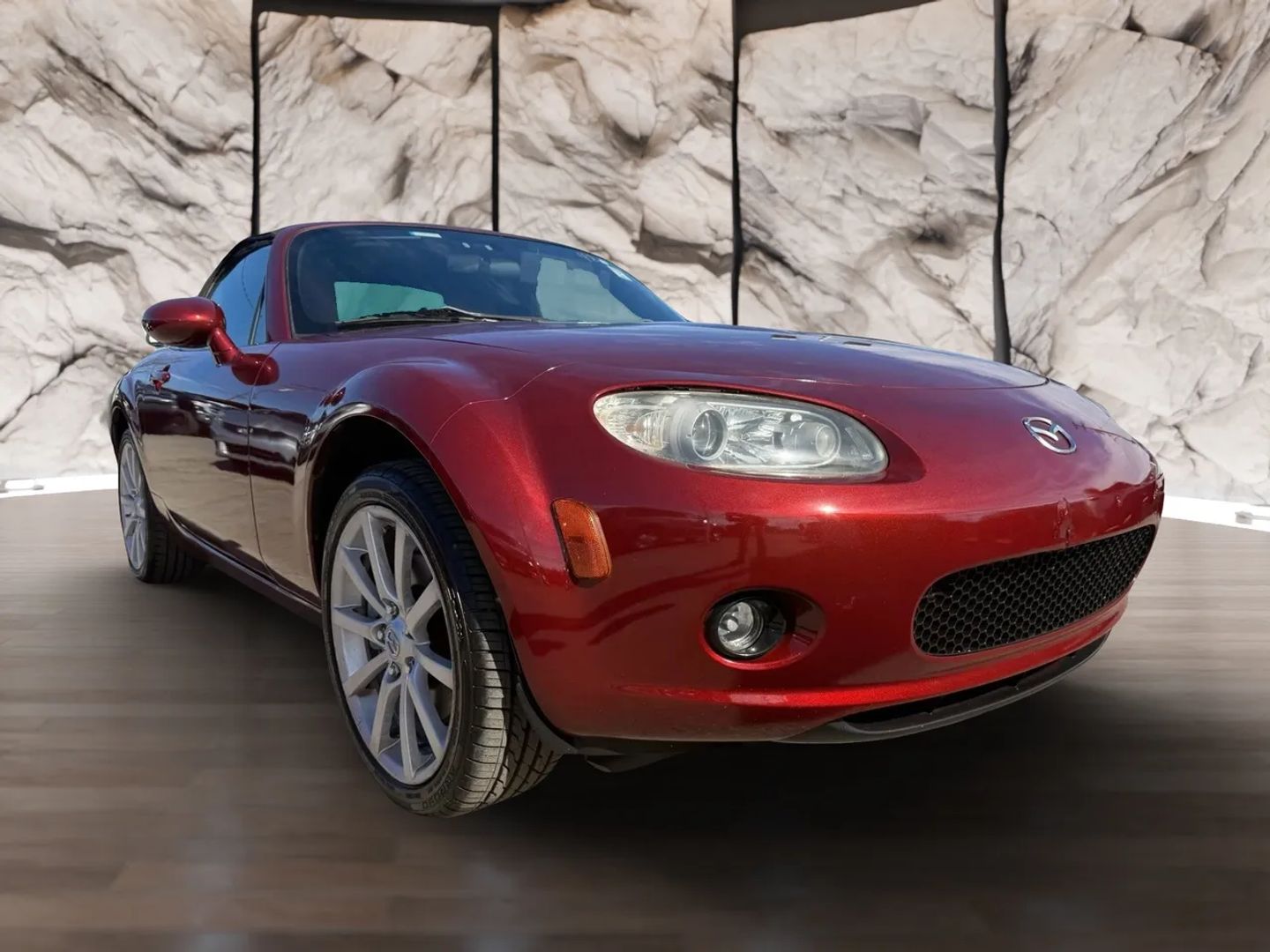 Photo 3 of this Mazda MX-5 Miata