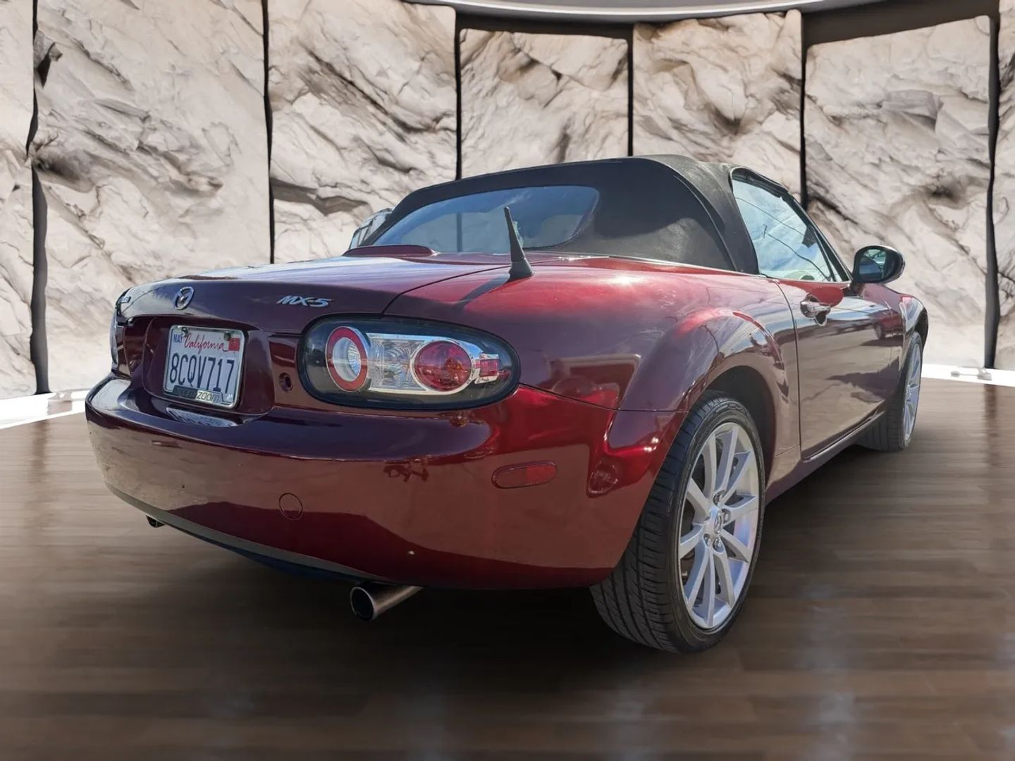 Photo 6 of this Mazda MX-5 Miata