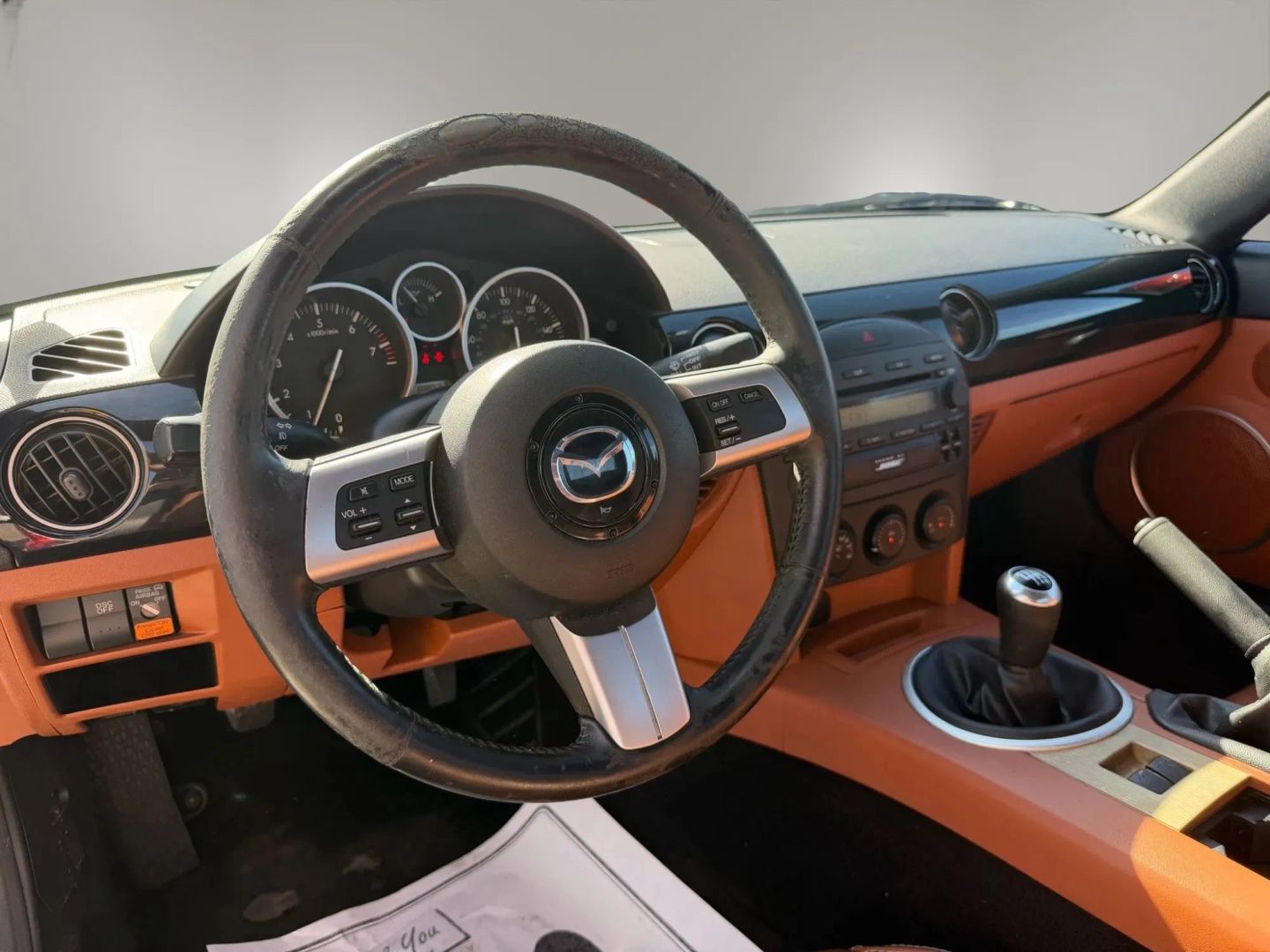 Photo 11 of this Mazda MX-5 Miata