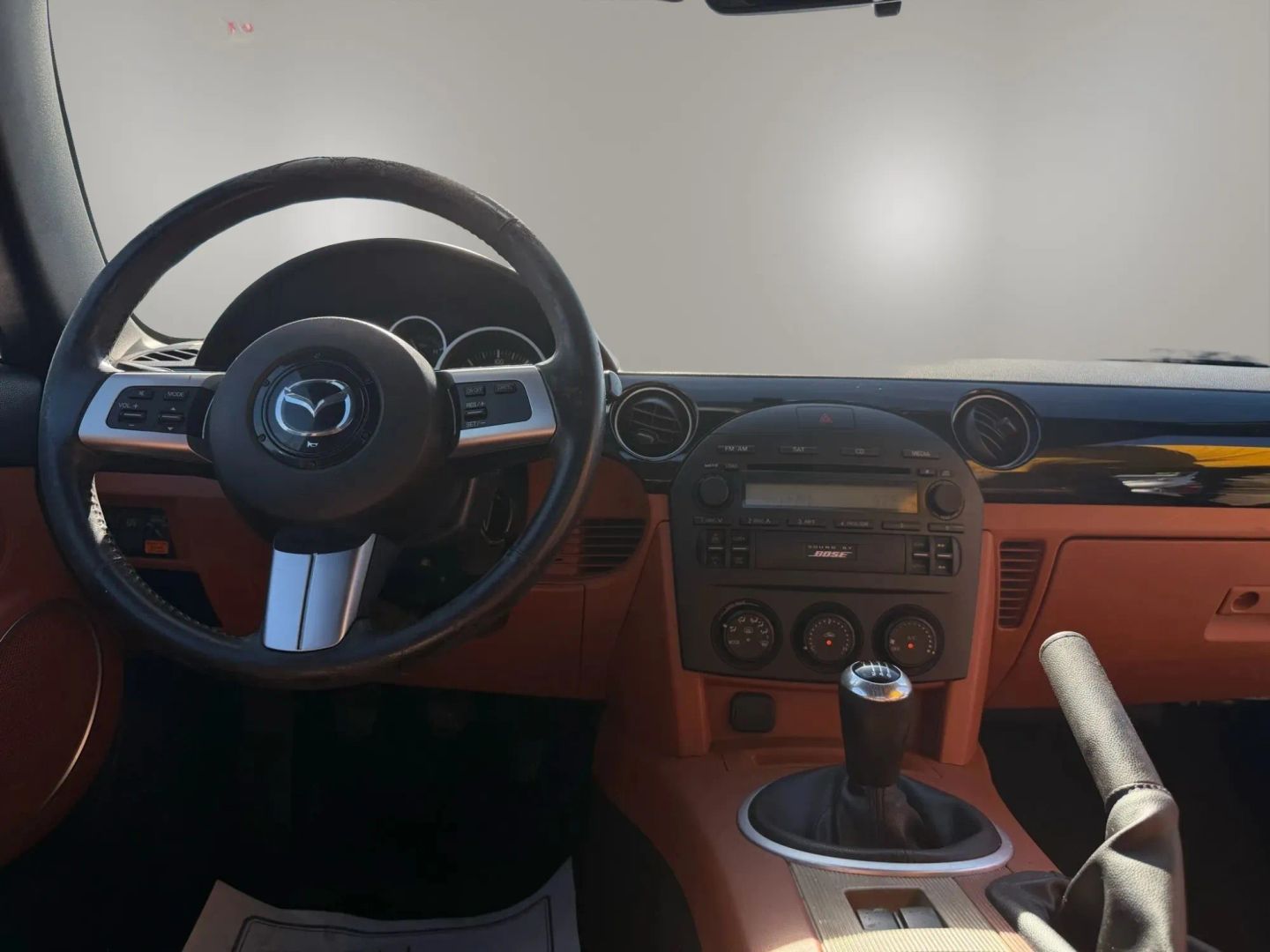 Photo 13 of this Mazda MX-5 Miata