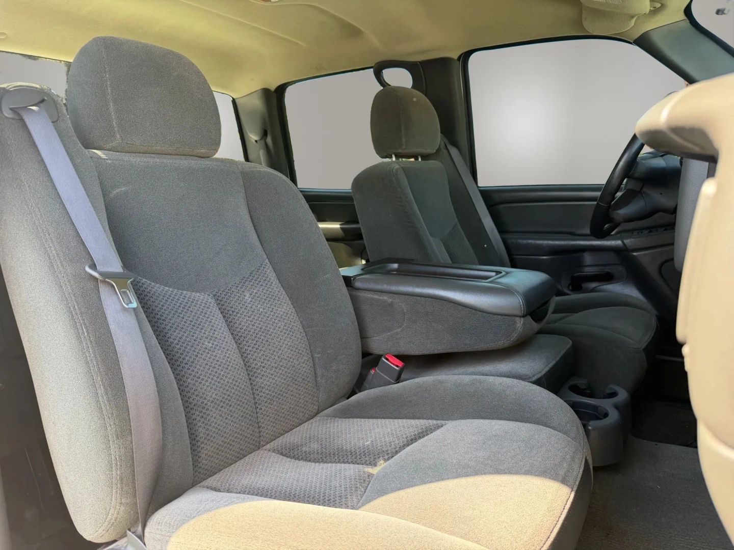 Photo 10 of this Chevrolet Silverado 3500