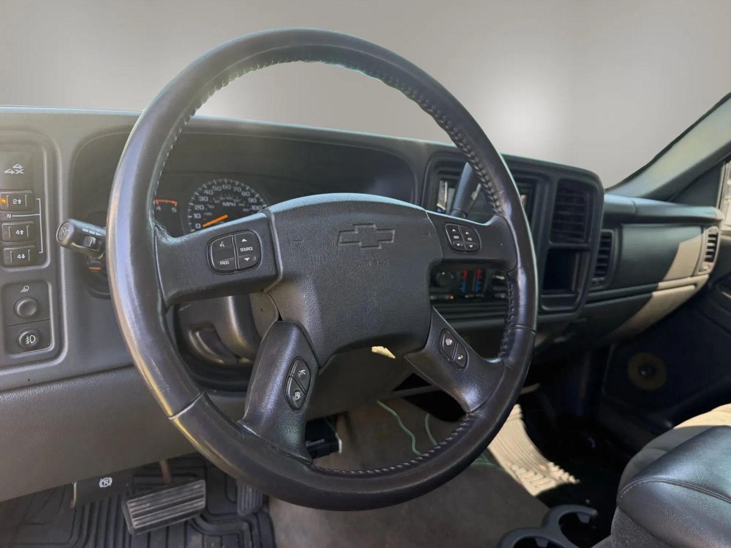 Photo 11 of this Chevrolet Silverado 3500