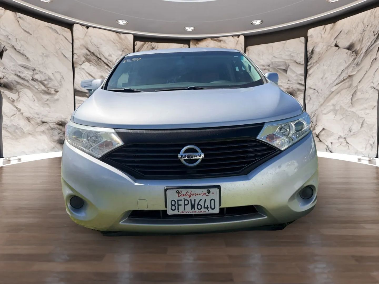 Photo 2 of this Nissan Quest