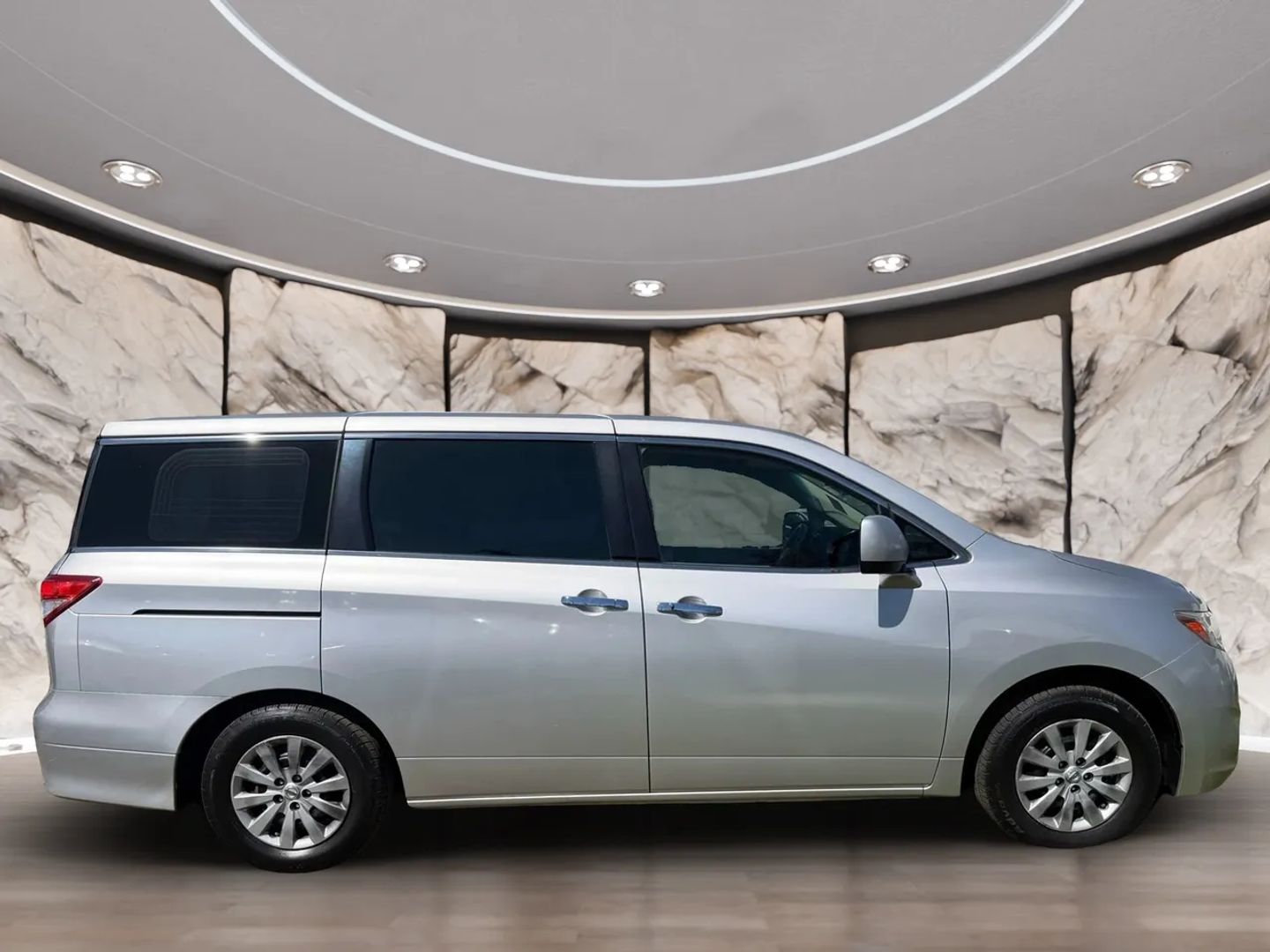 Photo 4 of this Nissan Quest