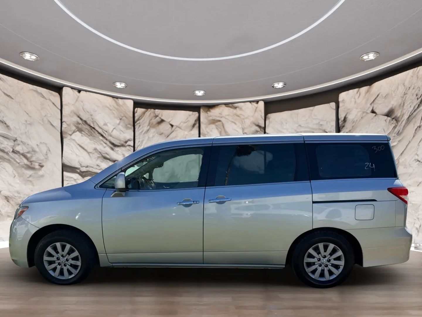 Photo 5 of this Nissan Quest