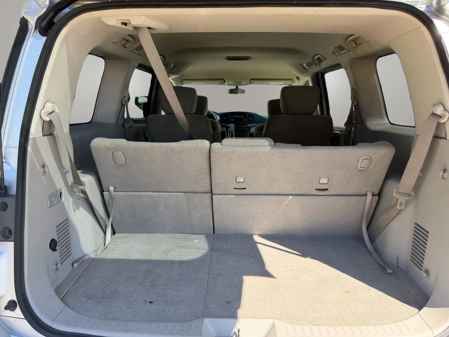 Photo 15 of this Nissan Quest