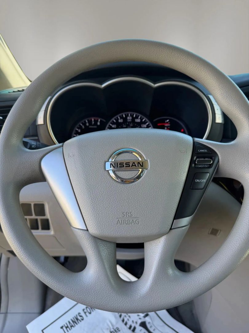 Photo 18 of this Nissan Quest