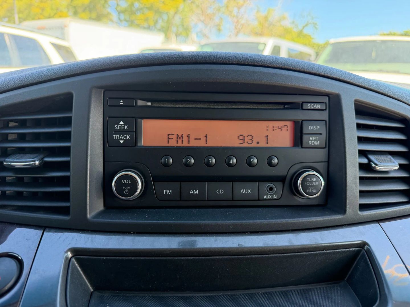 Photo 22 of this Nissan Quest
