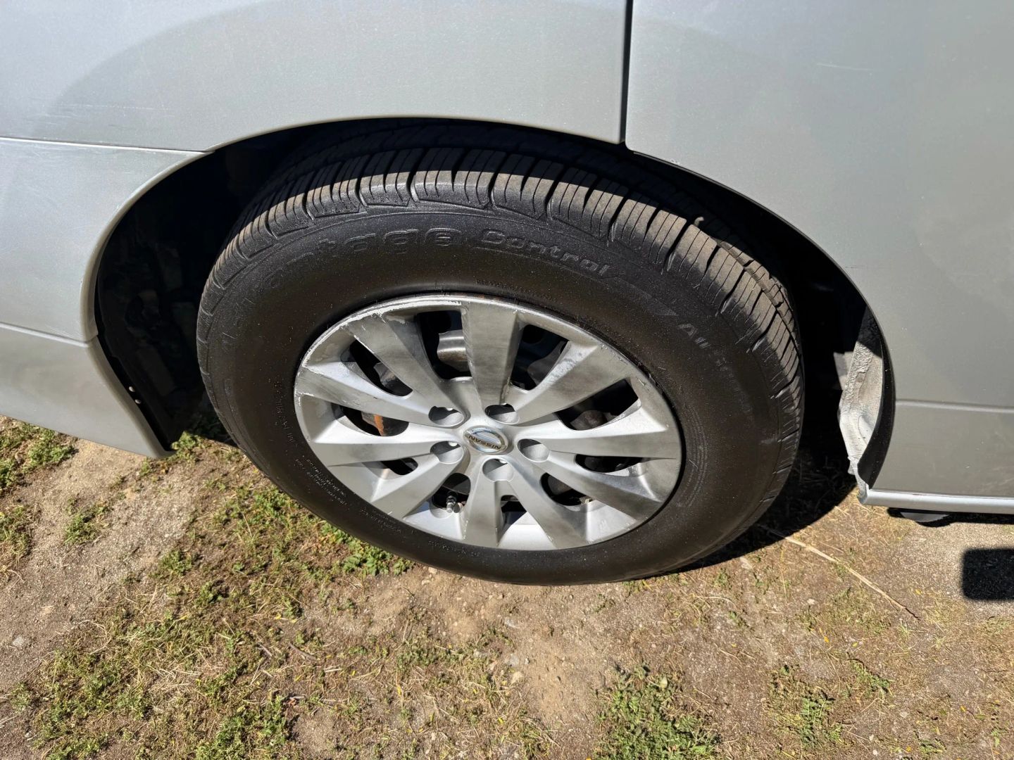 Photo 30 of this Nissan Quest