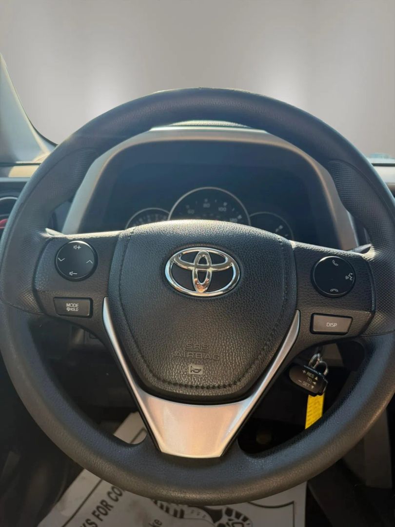Photo 20 of this Toyota RAV4