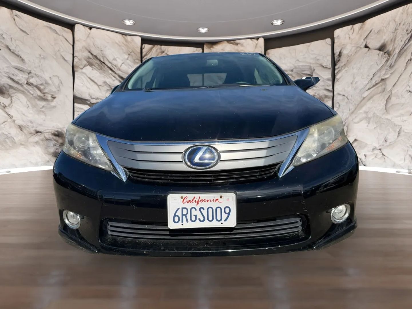 Photo 2 of this Lexus HS 250h