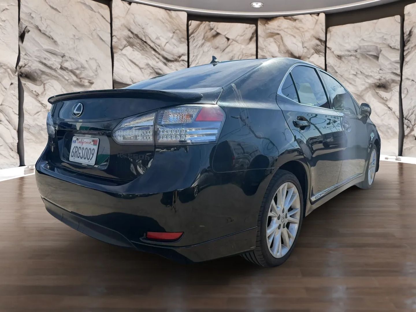 Photo 6 of this Lexus HS 250h
