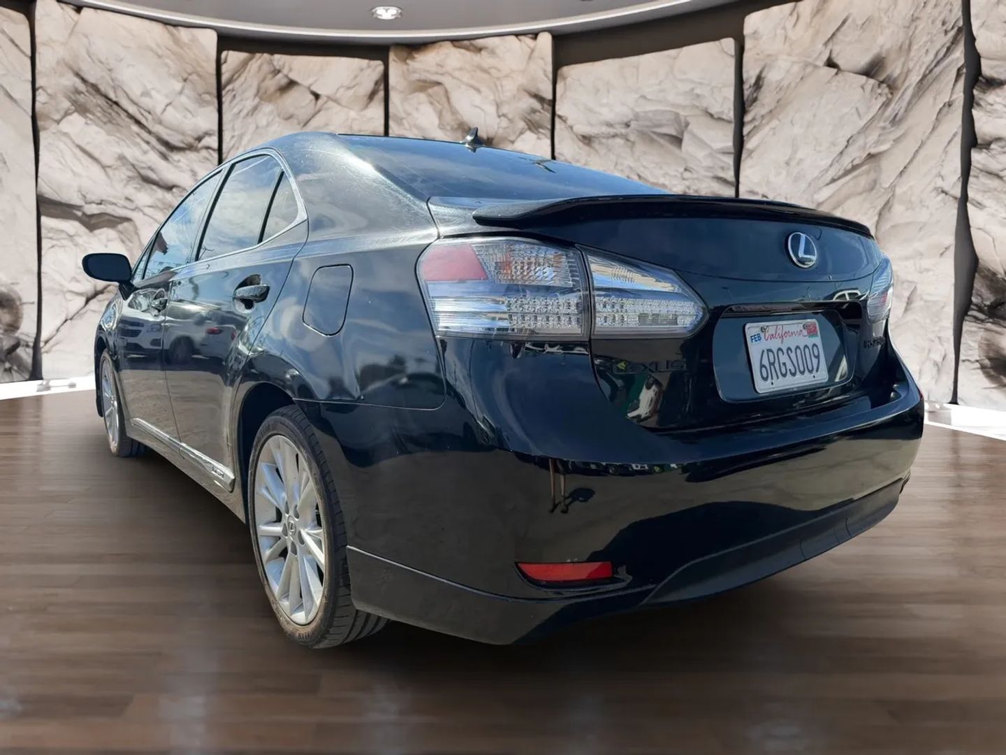 Photo 8 of this Lexus HS 250h