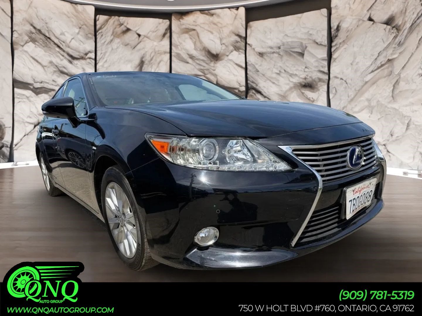 2013 Lexus ES 350 300h's photo