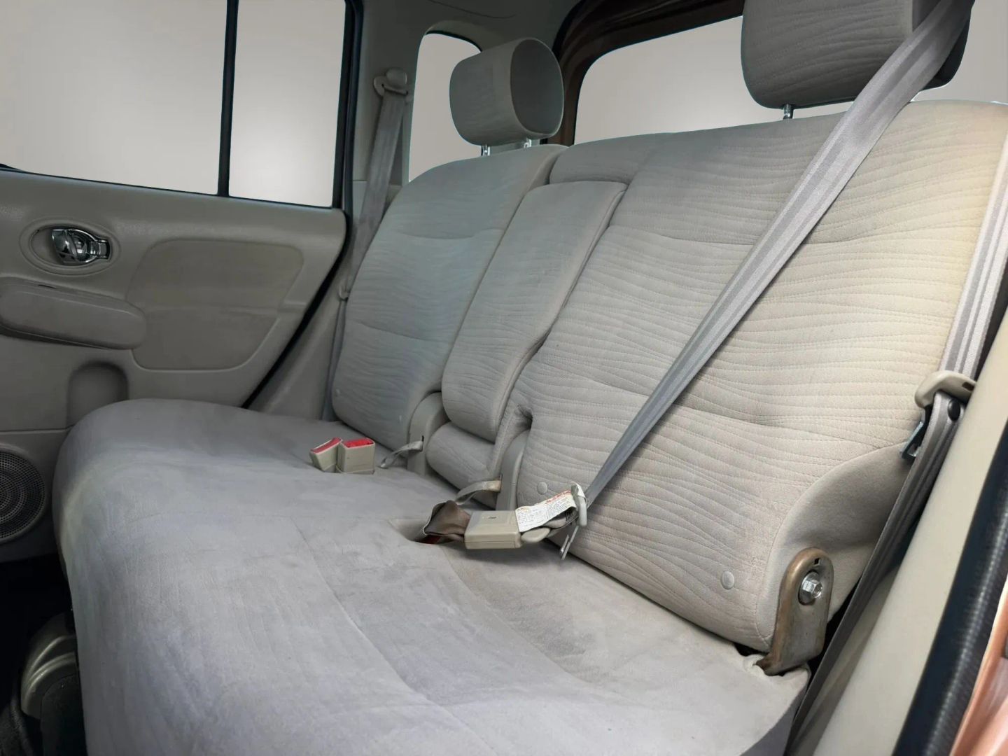 Photo 13 of this Nissan cube
