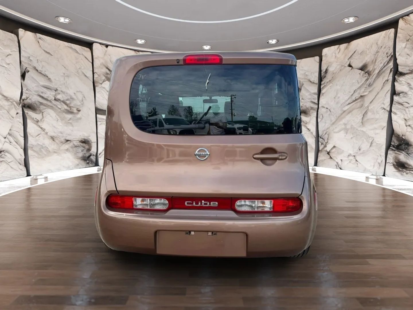 Photo 7 of this Nissan cube