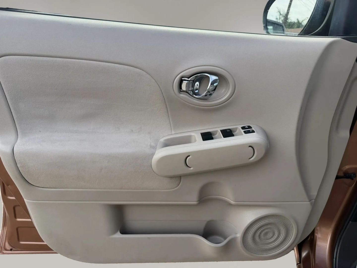 Photo 9 of this Nissan cube