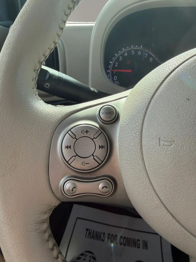 Photo 23 of this Nissan cube