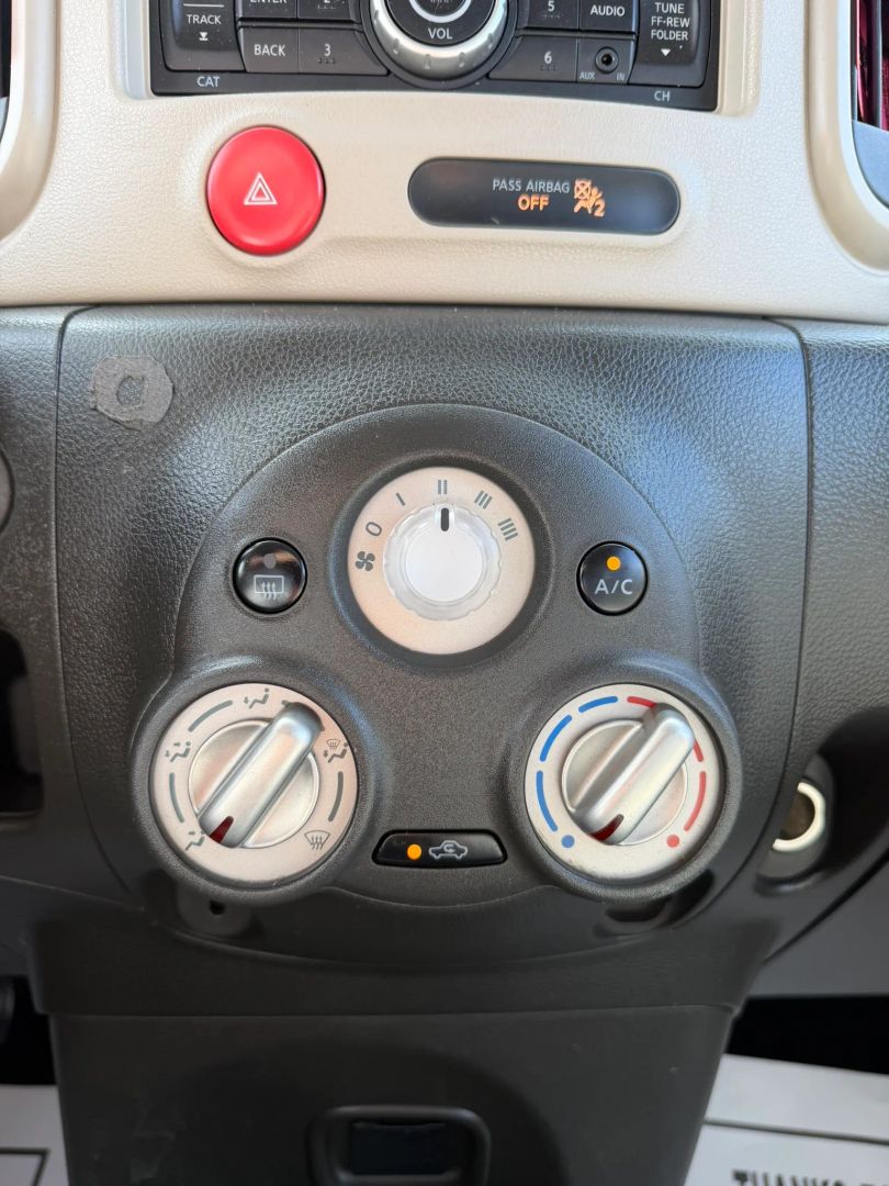 Photo 26 of this Nissan cube