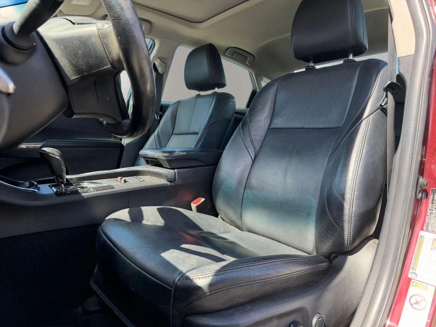 Photo 9 of this Toyota Avalon Hybrid