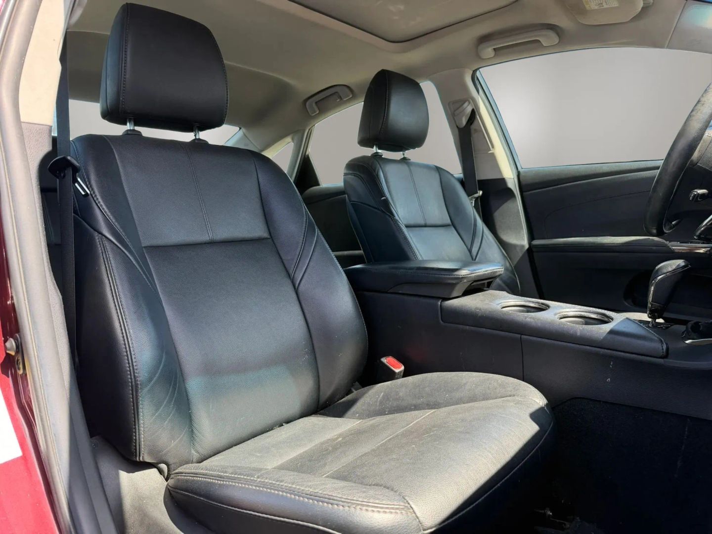 Photo 16 of this Toyota Avalon Hybrid