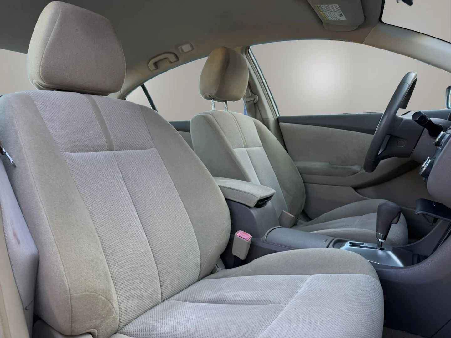 Photo 15 of this Nissan Altima