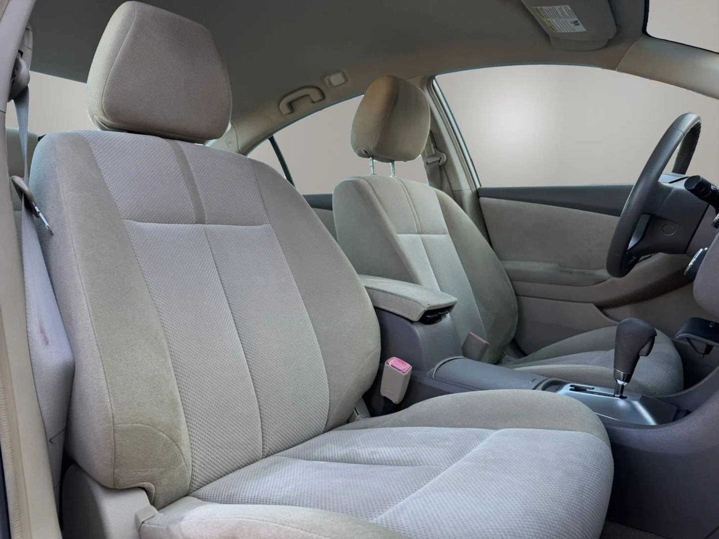 Photo 19 of this Nissan Altima