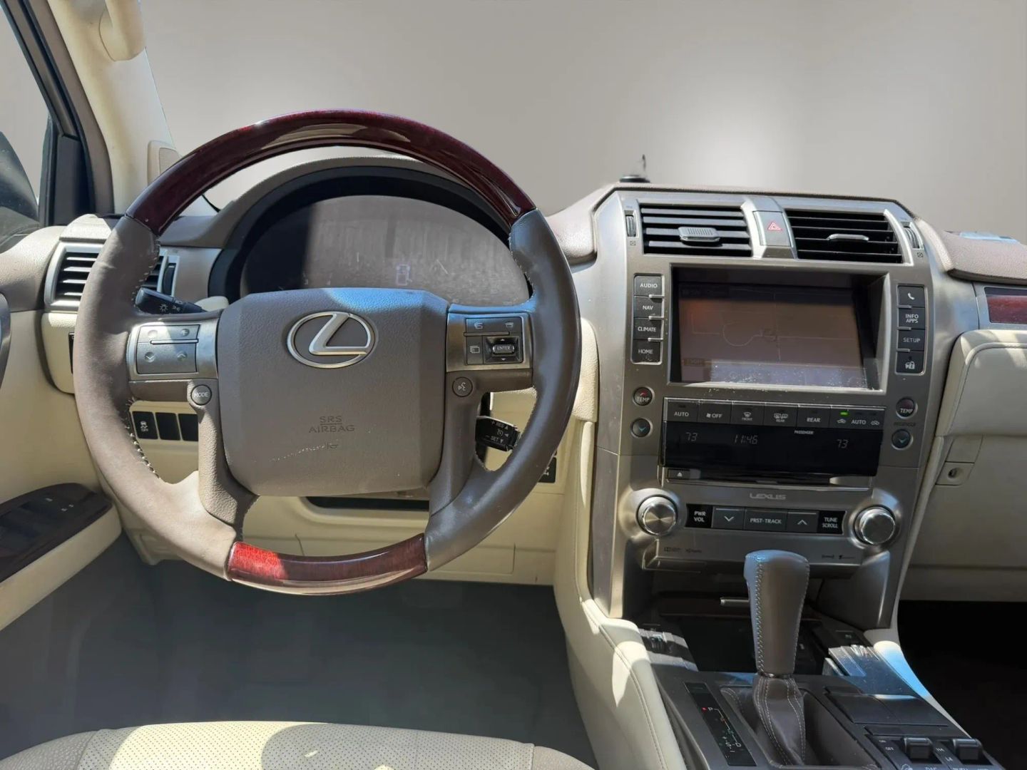 Photo 19 of this Lexus GX 460