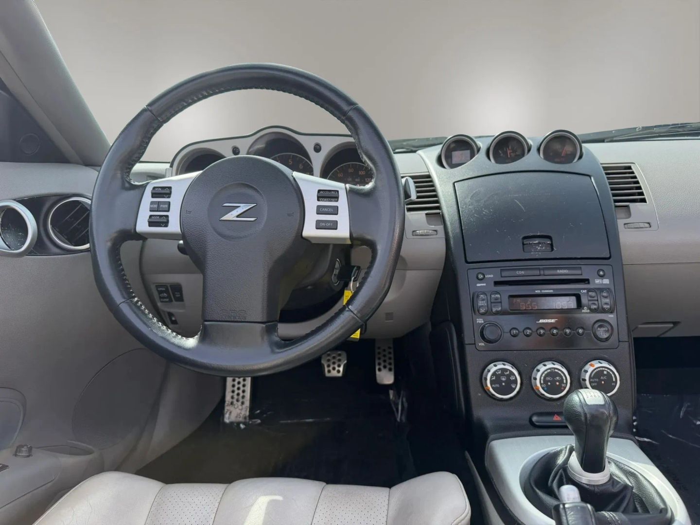 Photo 14 of this Nissan 350Z