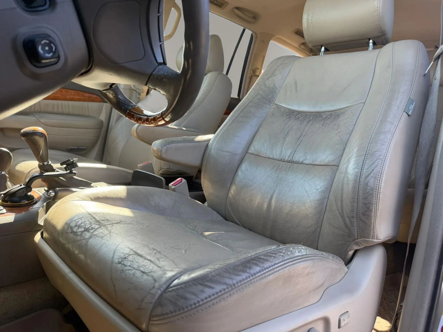 Photo 10 of this Lexus GX 470