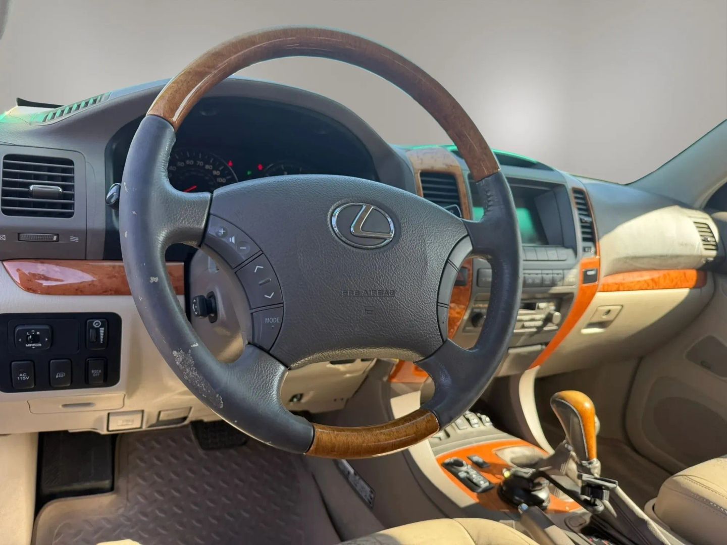 Photo 11 of this Lexus GX 470