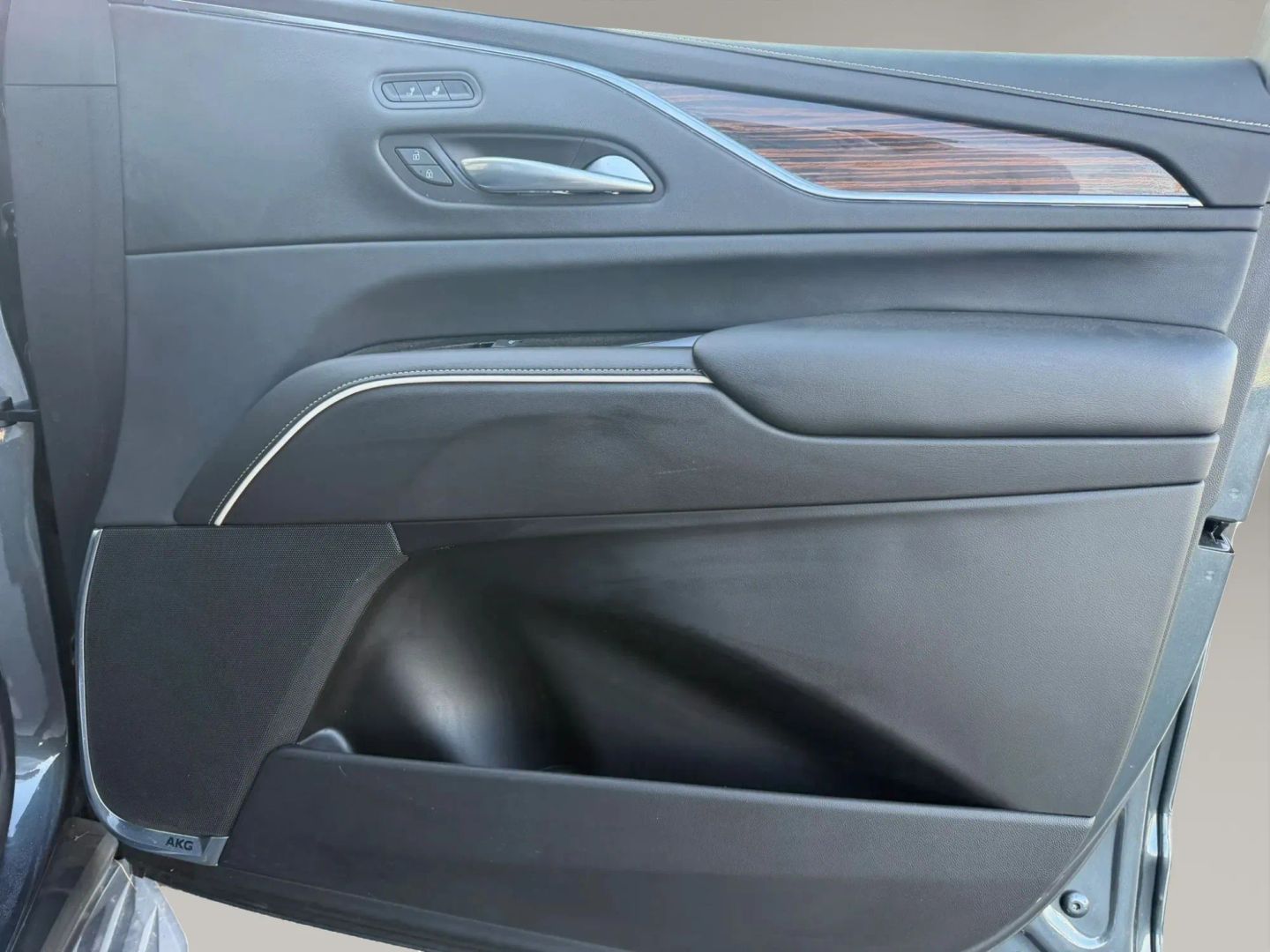 Photo 16 of this Cadillac Escalade