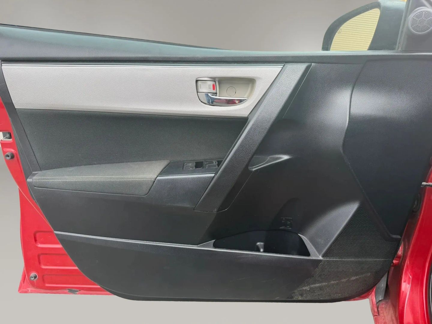 Photo 9 of this Toyota Corolla