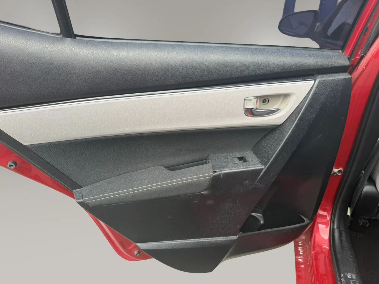Photo 12 of this Toyota Corolla