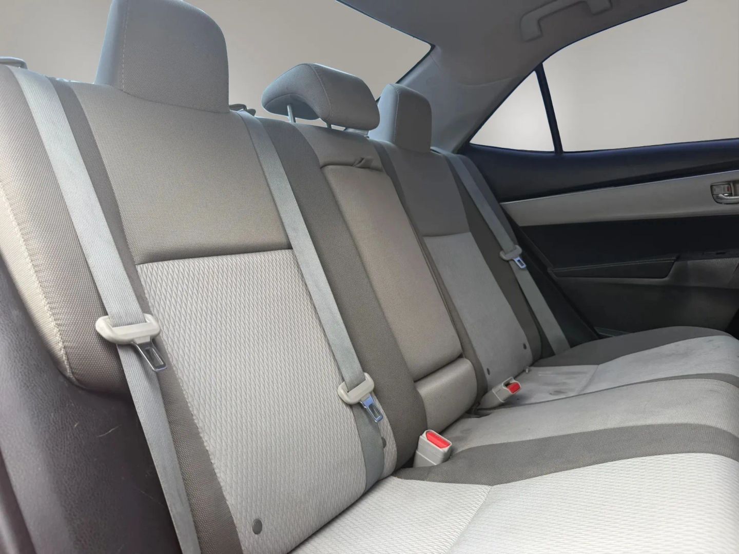 Photo 17 of this Toyota Corolla