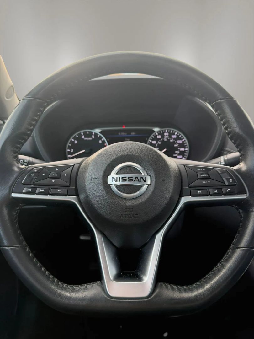 Photo 21 of this Nissan Sentra