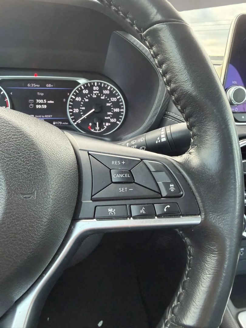 Photo 22 of this Nissan Sentra