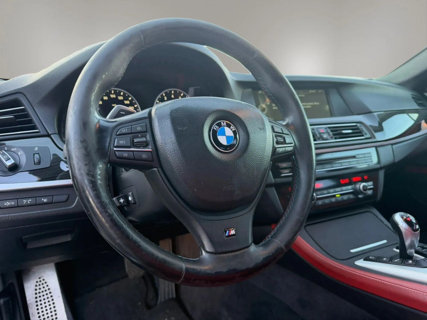 Photo 11 of this BMW M5