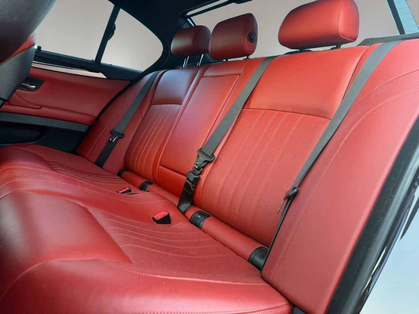 Photo 13 of this BMW M5