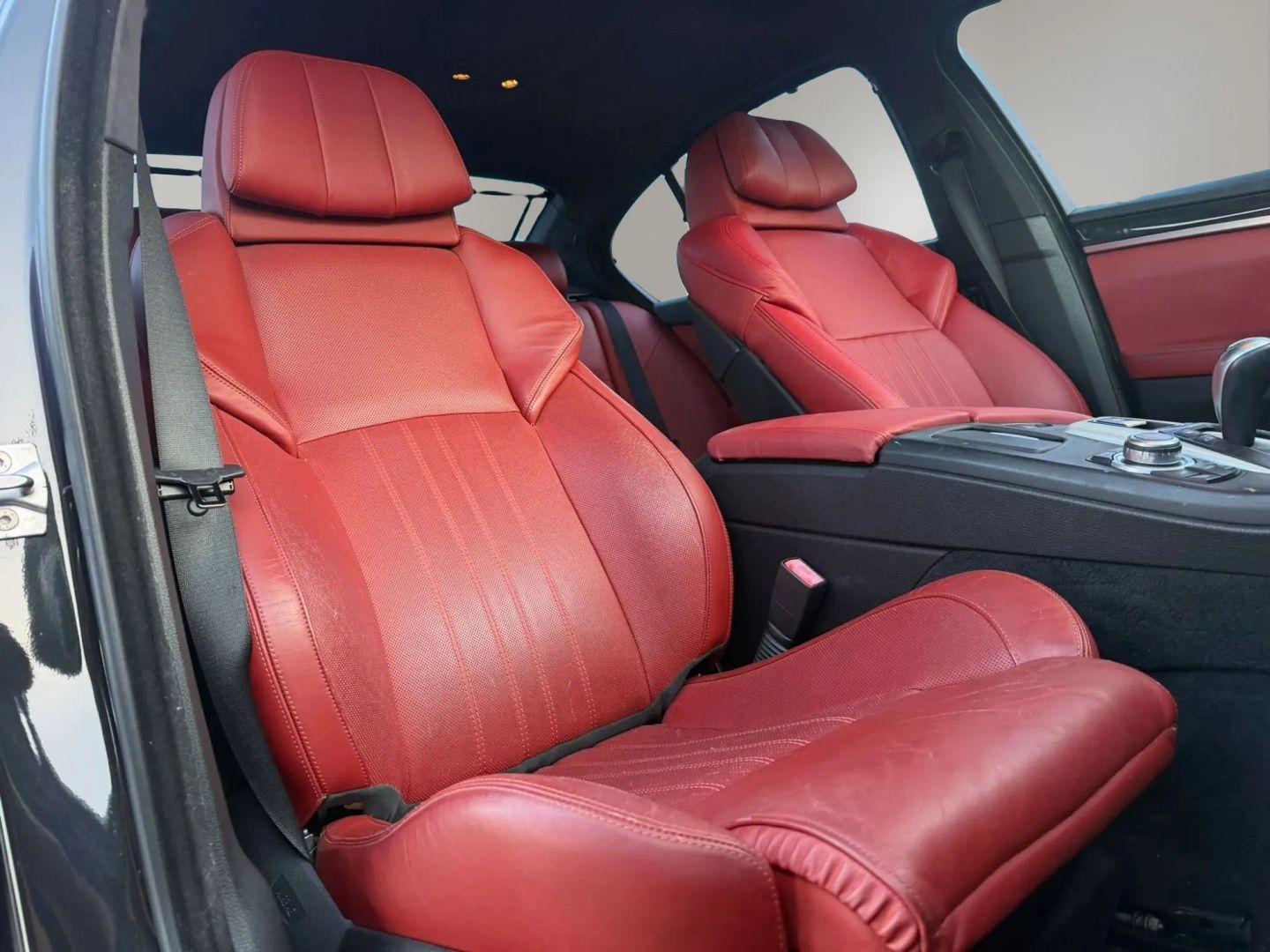 Photo 16 of this BMW M5