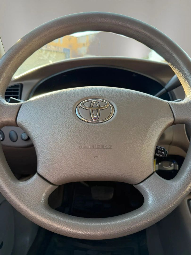 Photo 21 of this Toyota Sequoia