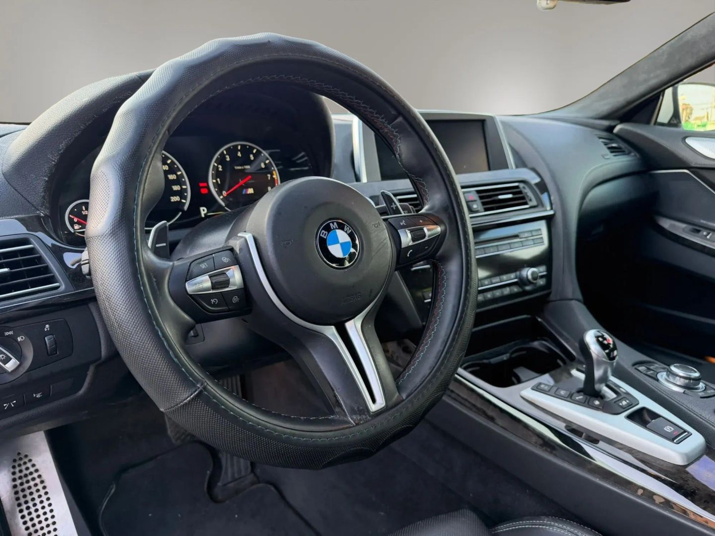 Photo 11 of this BMW M6