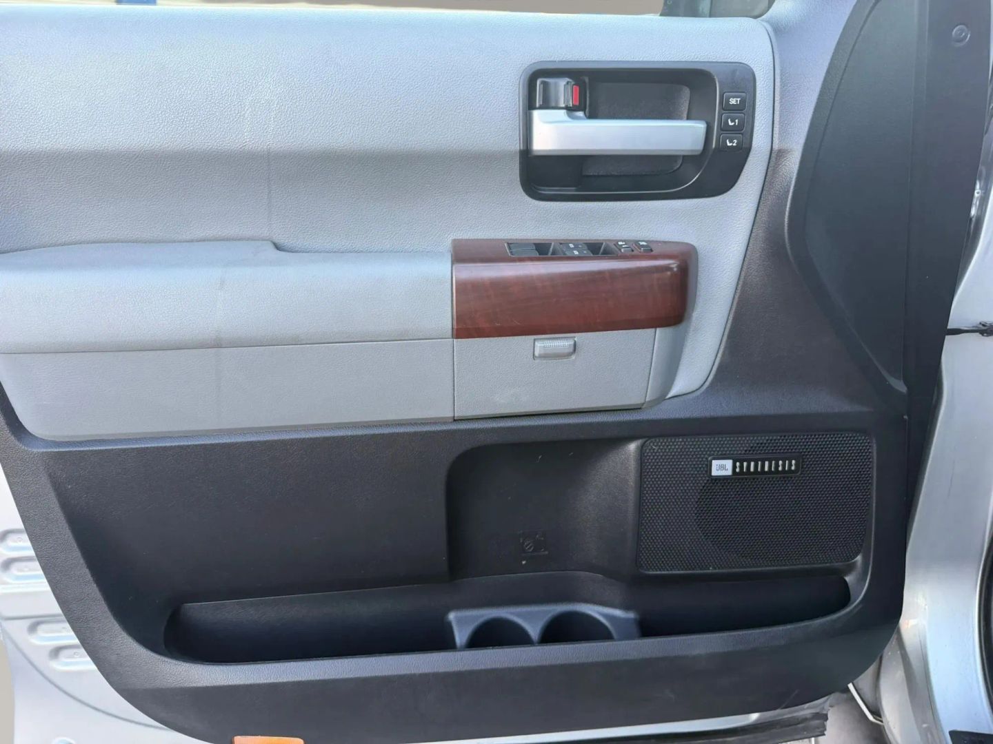 Photo 9 of this Toyota Sequoia