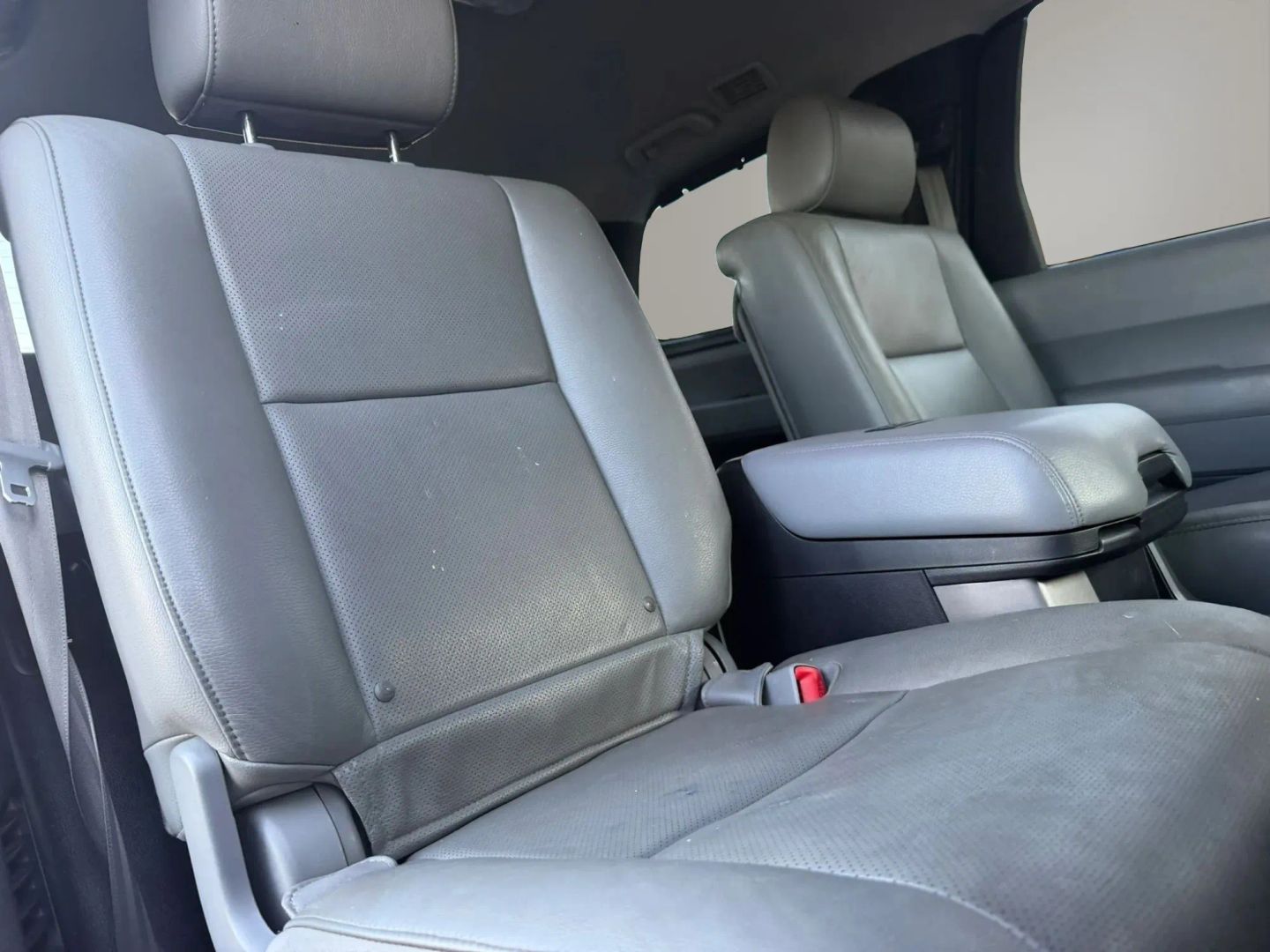 Photo 23 of this Toyota Sequoia